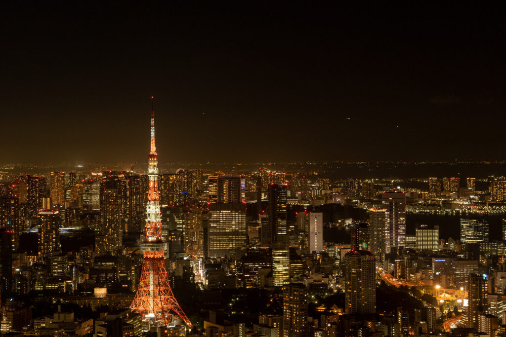 Tokyo Tower seen from Roppongi Hills Mori Tower