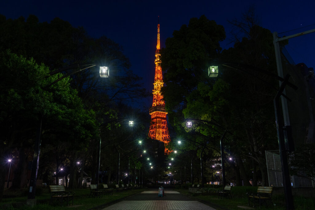 Tokyo Tower seen from Shiba Park