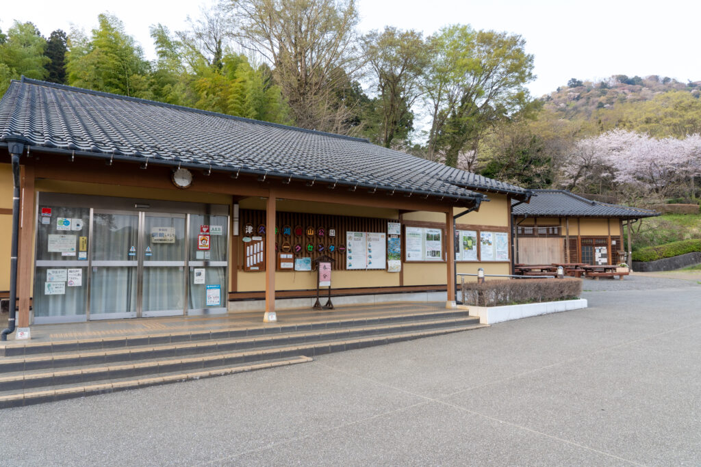 Tsukui Lake Shiroyama Park Negoya Area